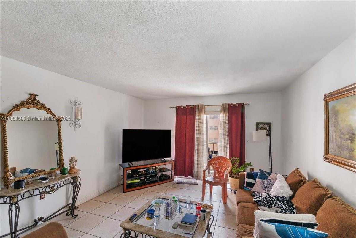 Small Image of 6190 WEST 19TH AVE #202, Hialeah Number 7