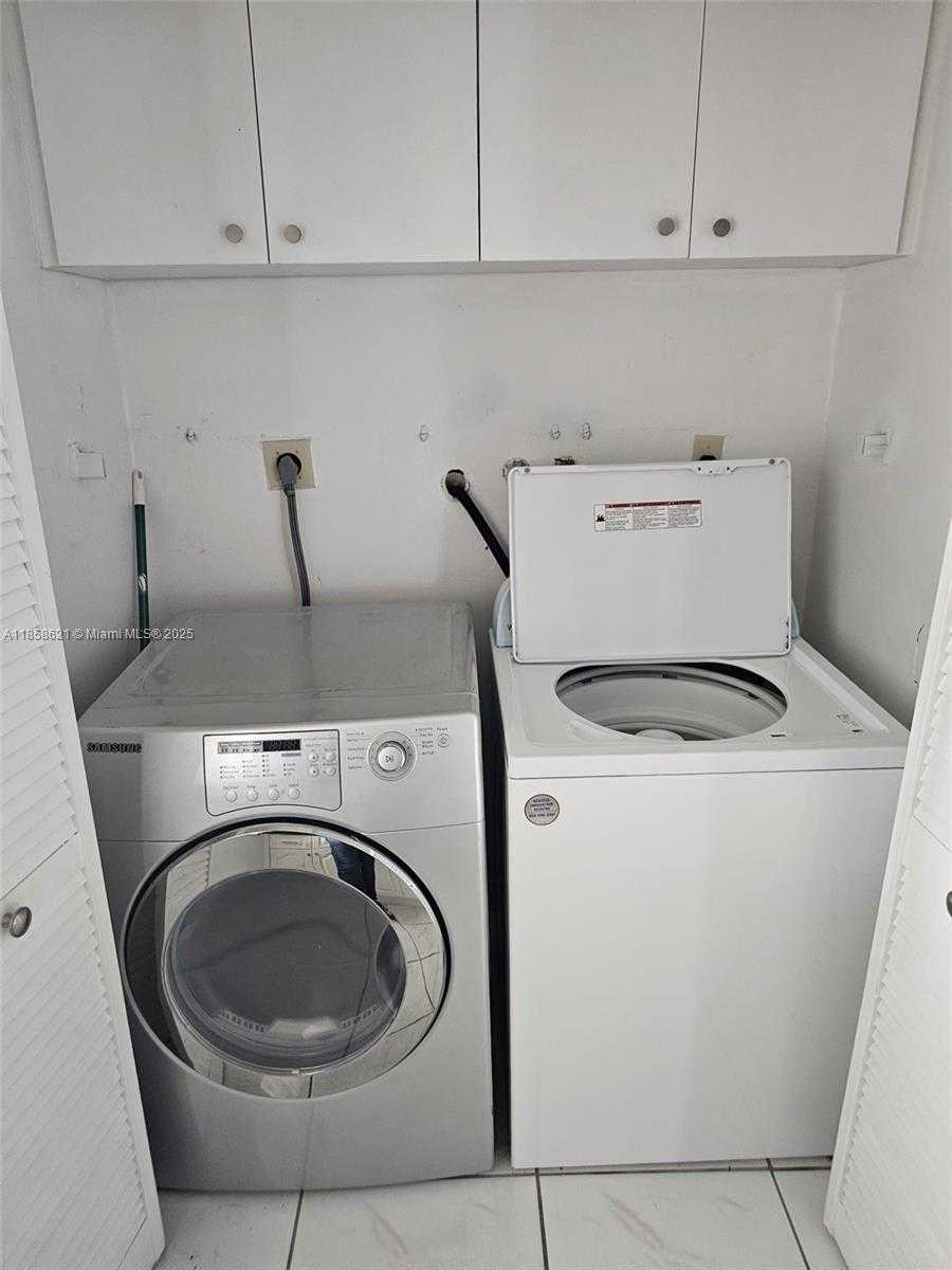 Small Image of Weston Number 21
