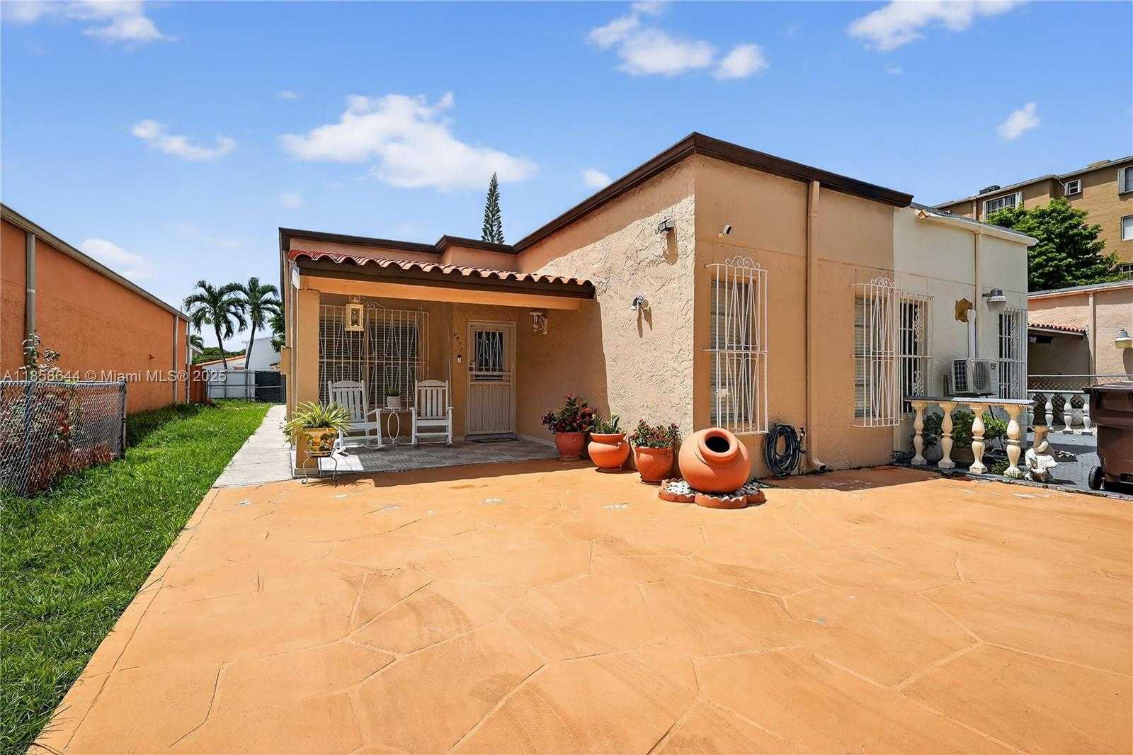 Small Image of 6570 WEST 2ND CT #19C, Hialeah Number 19