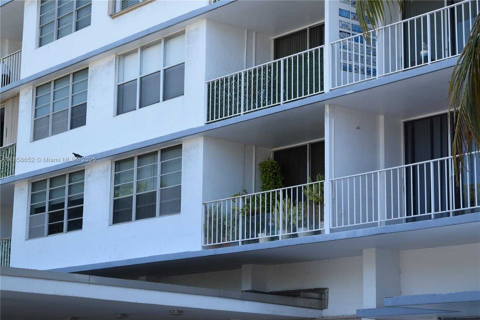Small Image of 1865 79TH ST CSWY #4C, North Bay Village Number 45
