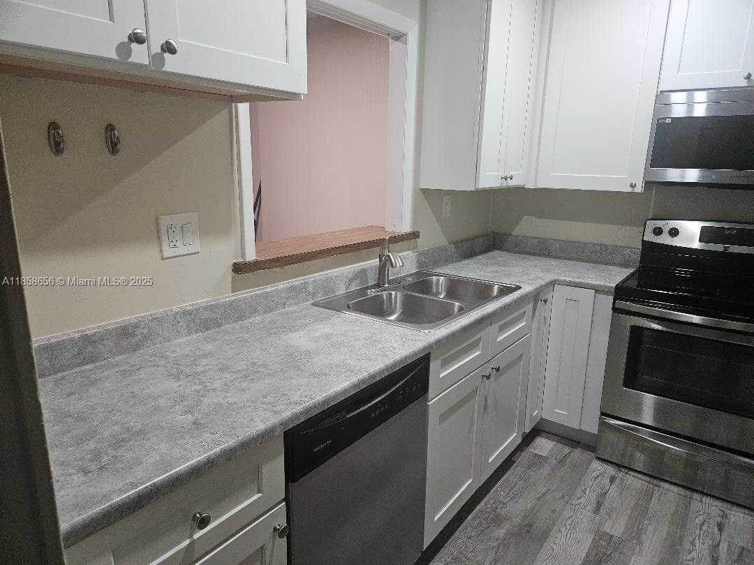 Small Image of 404 NORTH WEST 68TH AVE #405, Plantation Number 2