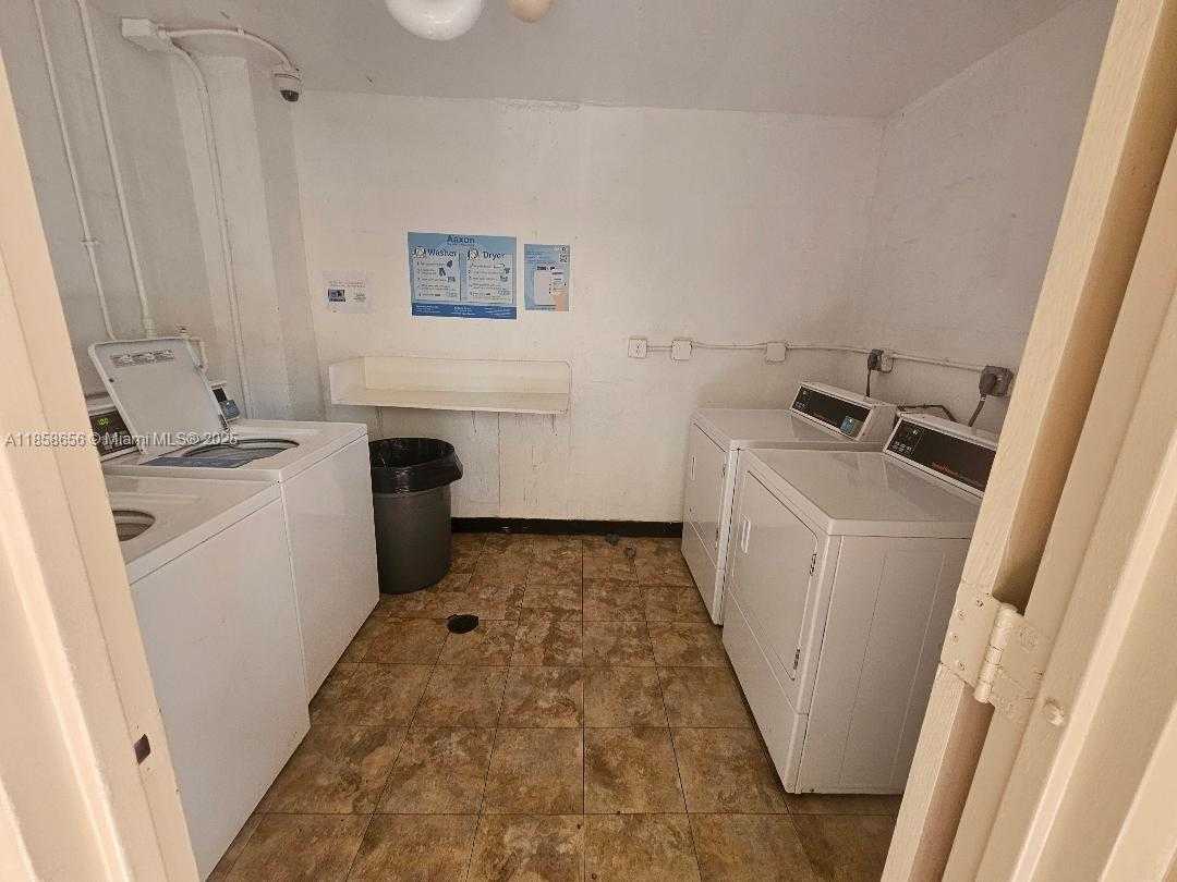 Small Image of 404 NORTH WEST 68TH AVE #405, Plantation Number 27