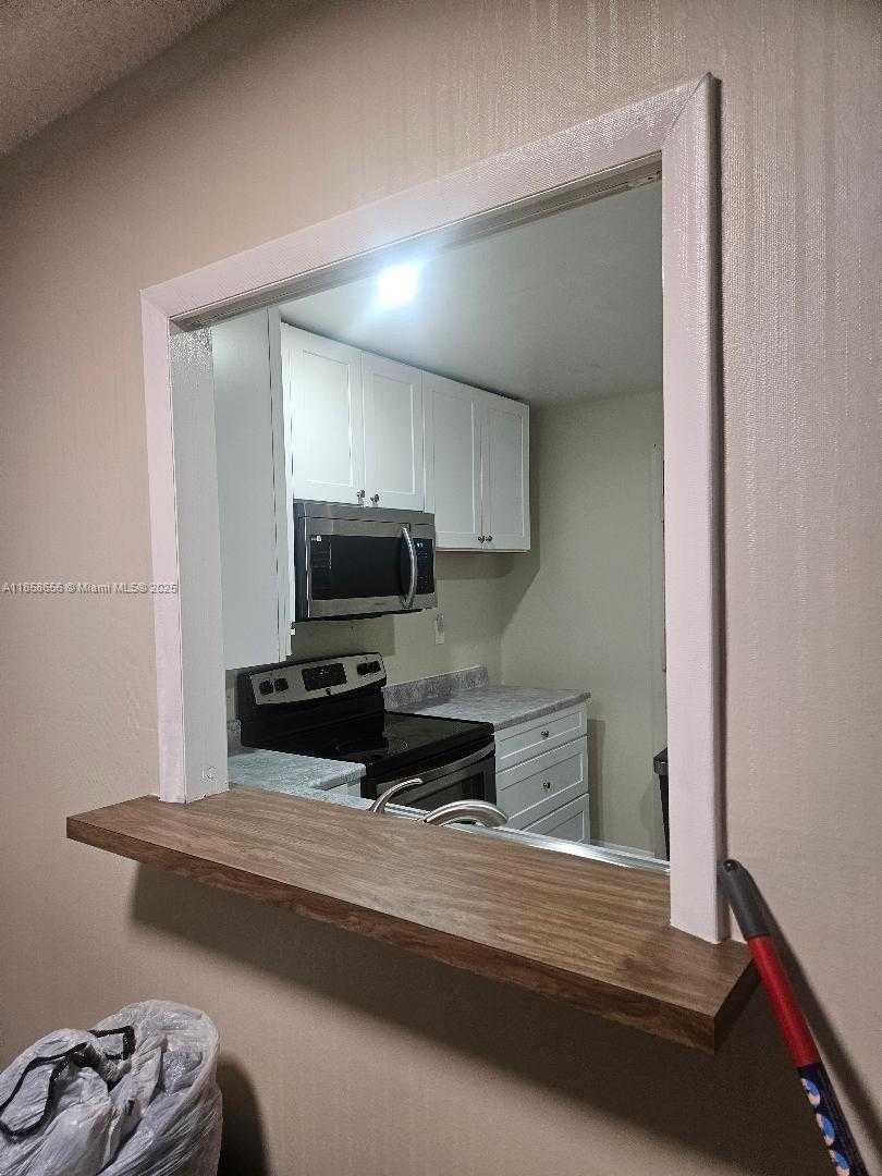 Small Image of 404 NORTH WEST 68TH AVE #405, Plantation Number 3