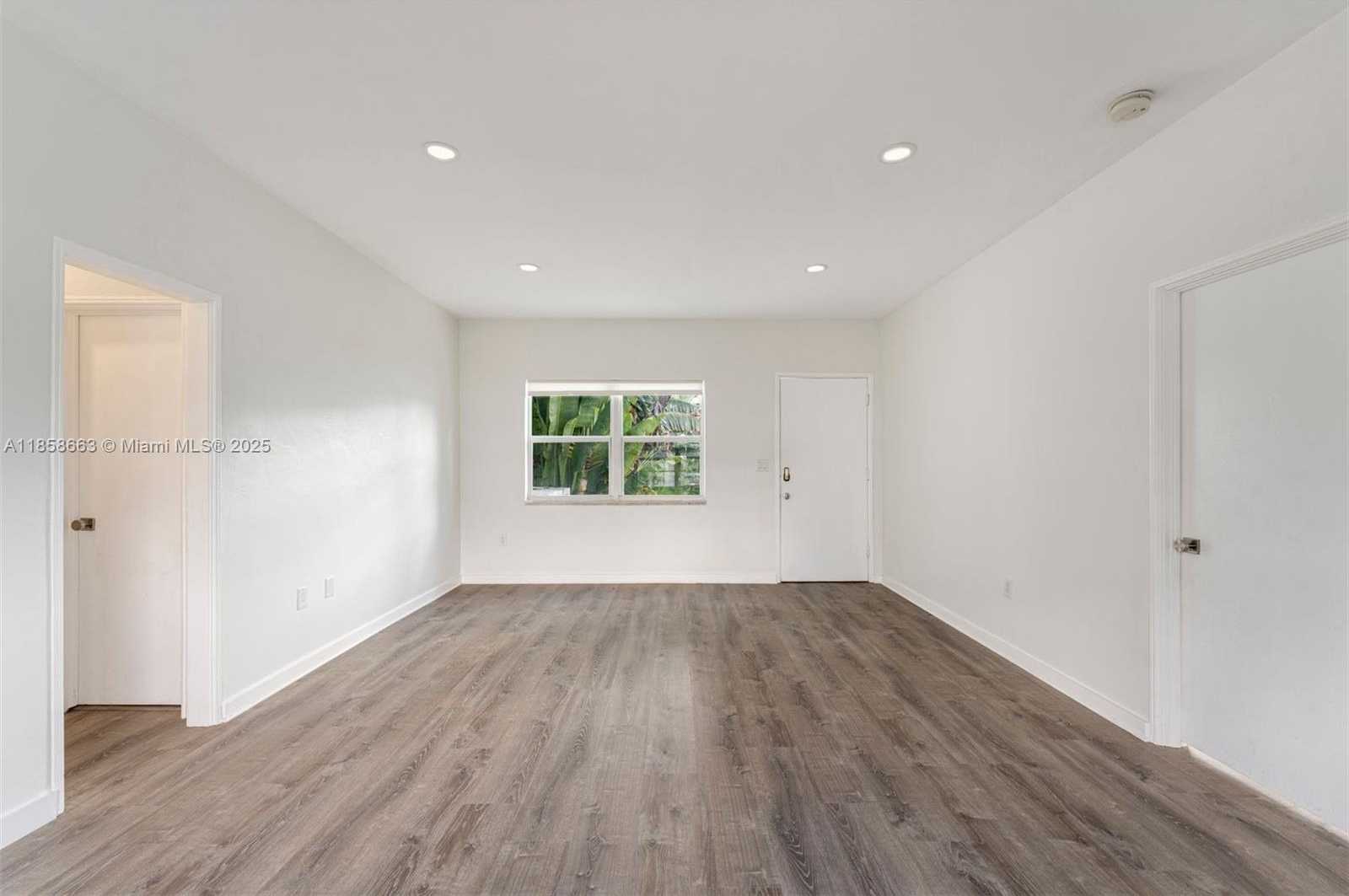 Small Image of 4017 NORTH MERIDIAN AVE #4017, Miami Beach Number 10