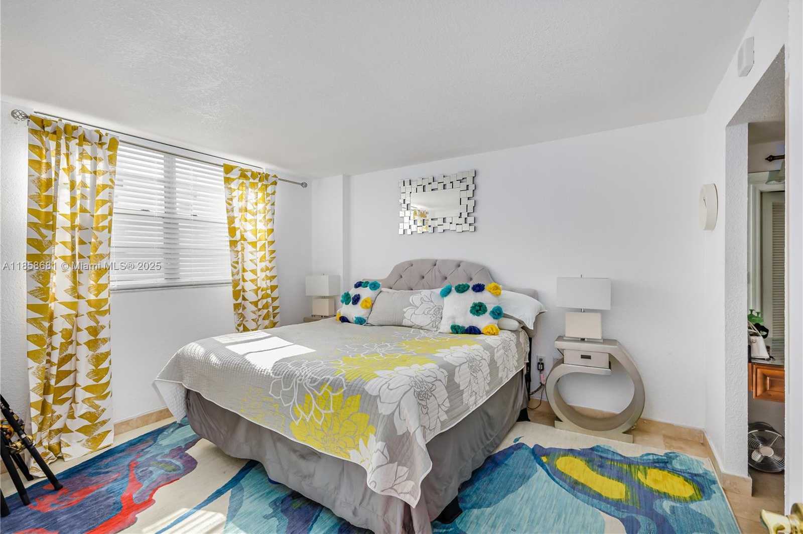 Small Image of 345 OCEAN DR #211, Miami Beach Number 11