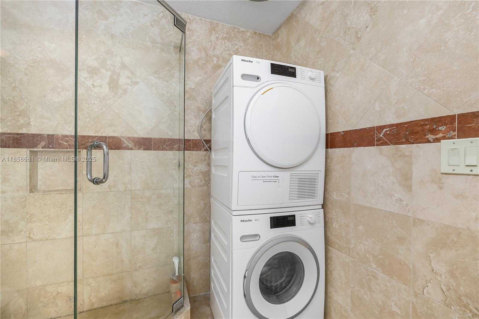 Small Image of 345 OCEAN DR #211, Miami Beach Number 15