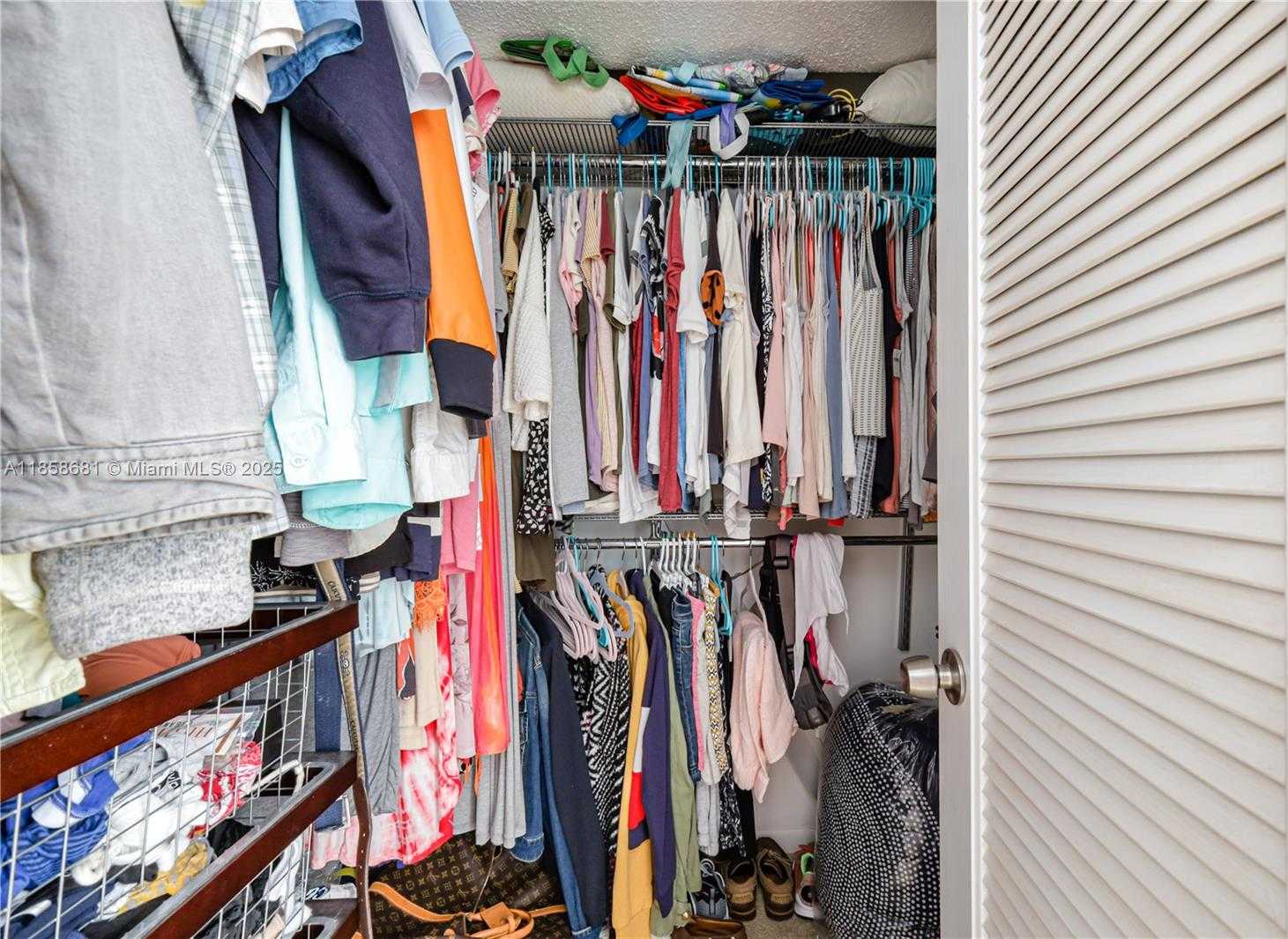 Small Image of 345 OCEAN DR #211, Miami Beach Number 16