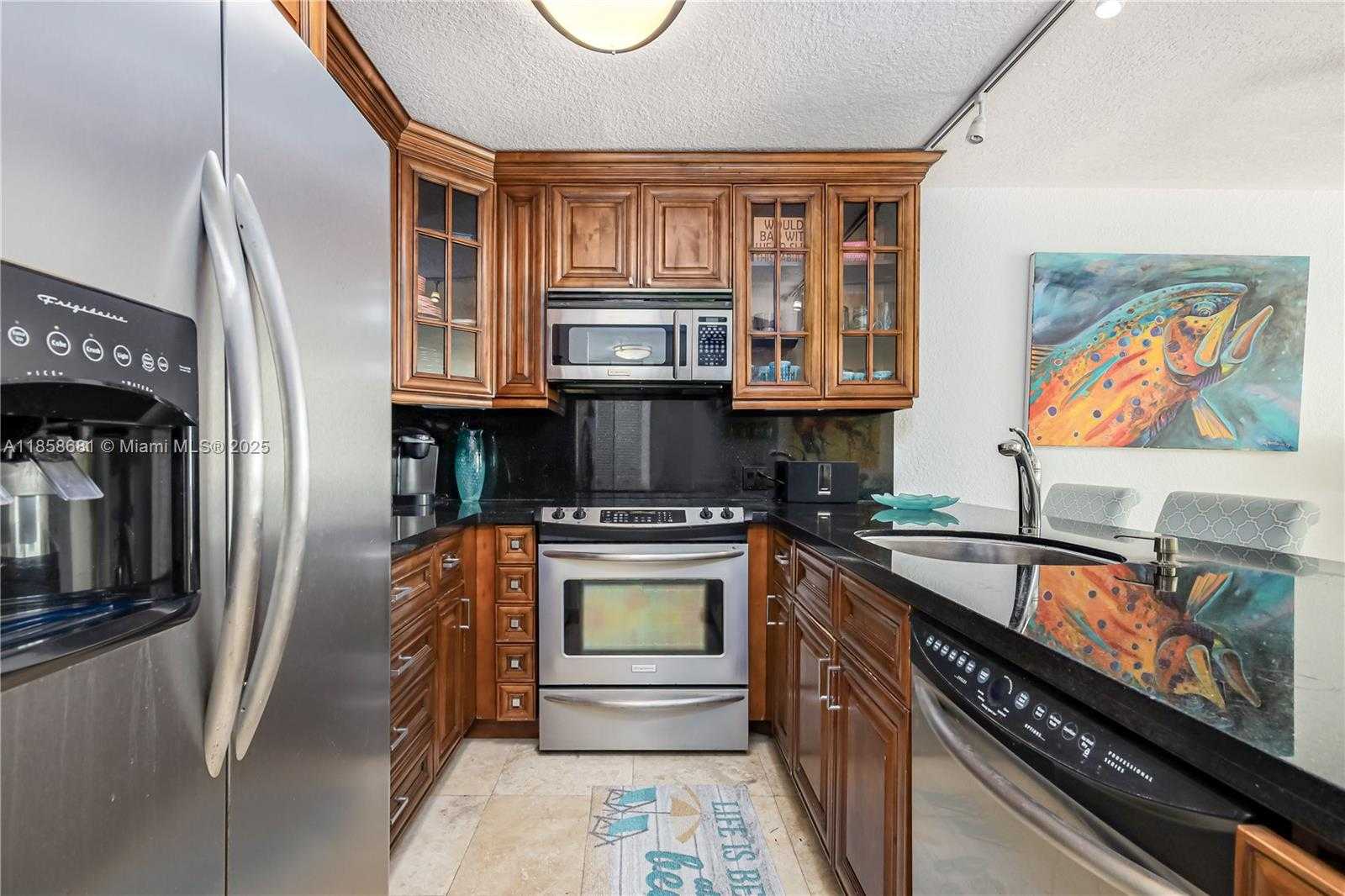 Small Image of 345 OCEAN DR #211, Miami Beach Number 9
