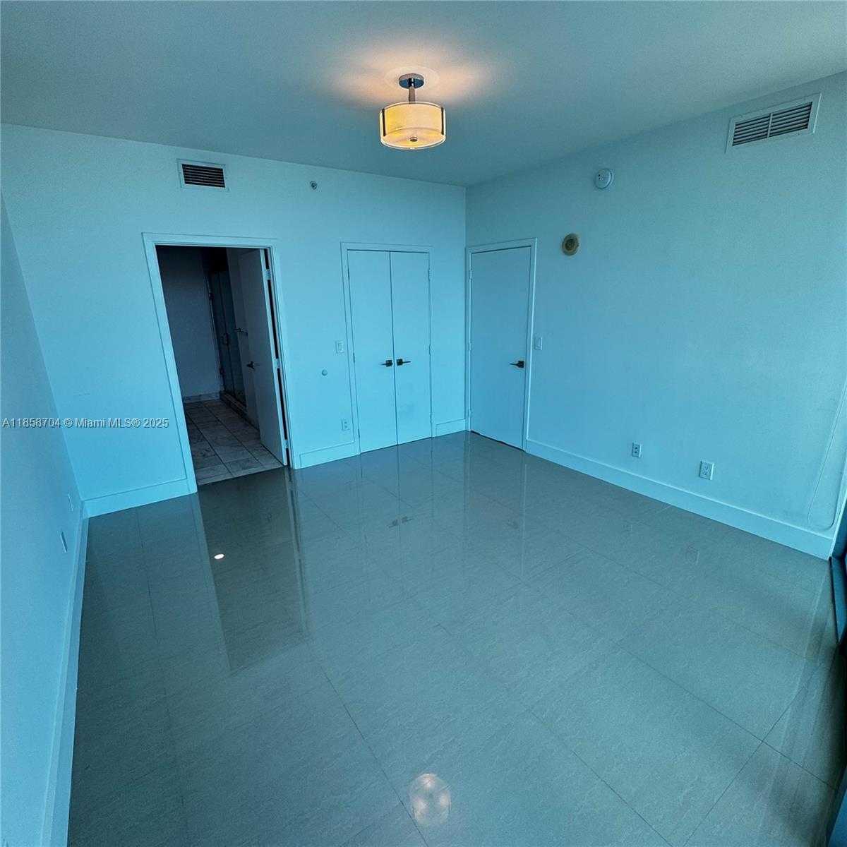 Small Image of 888 BISCAYNE BLVD #2012, Miami Number 10