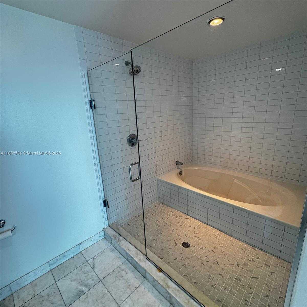 Small Image of 888 BISCAYNE BLVD #2012, Miami Number 13