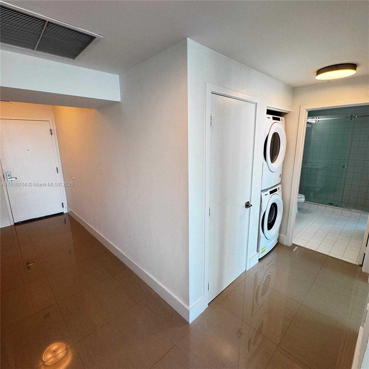 Small Image of 888 BISCAYNE BLVD #2012, Miami Number 14