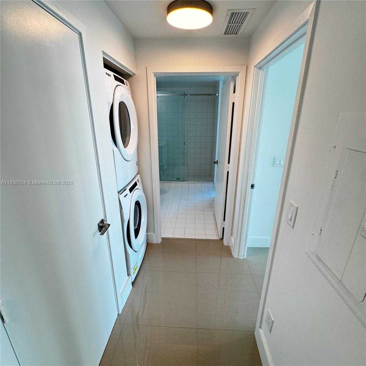 Small Image of 888 BISCAYNE BLVD #2012, Miami Number 15