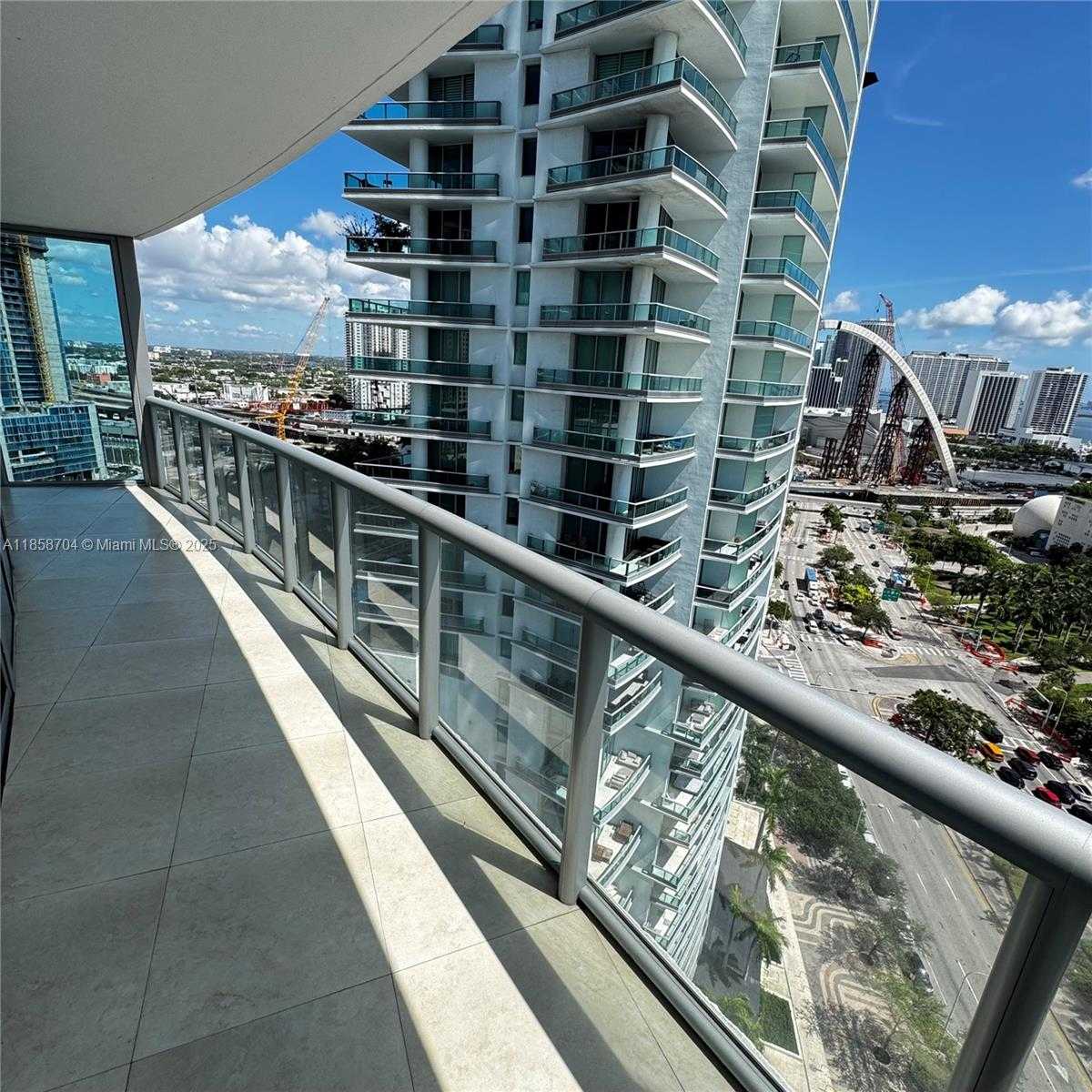 Small Image of 888 BISCAYNE BLVD #2012, Miami Number 22