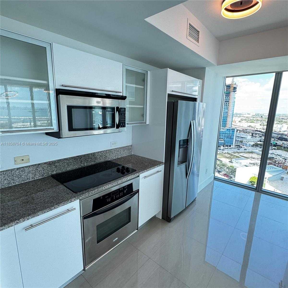 Small Image of 888 BISCAYNE BLVD #2012, Miami Number 6