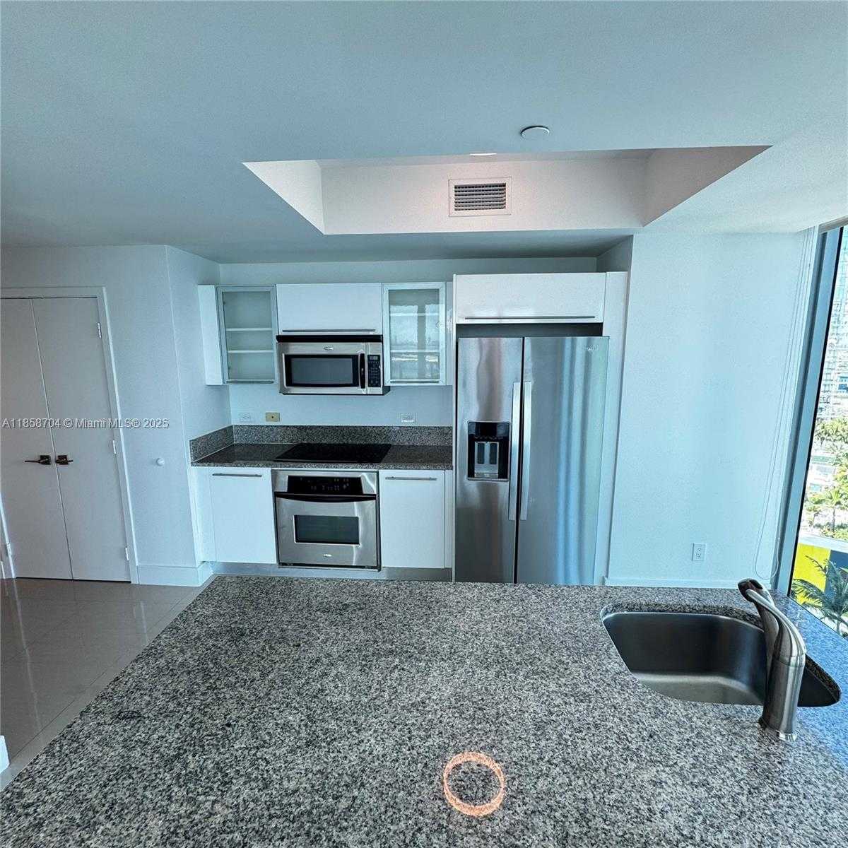 Small Image of 888 BISCAYNE BLVD #2012, Miami Number 7