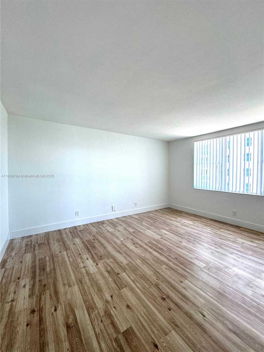 Small Image of 9195 COLLINS AVE #801, Surfside Number 12