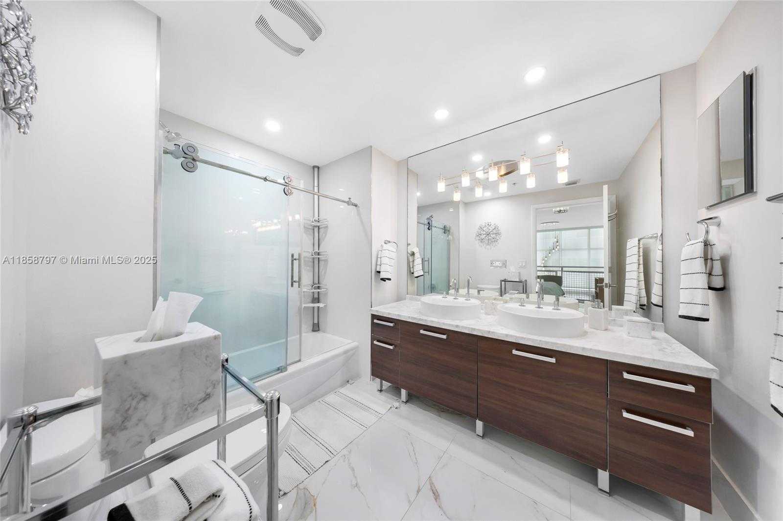 Small Image of 253 NORTH EAST 2ND ST #427, Miami Number 20