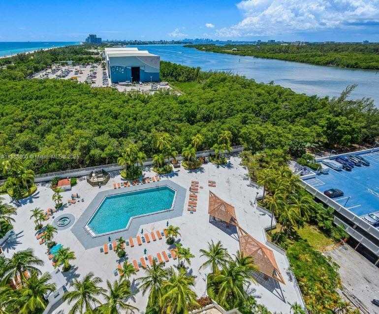 Small Image of 100 BAYVIEW DR #PH29, Sunny Isles Beach Number 18