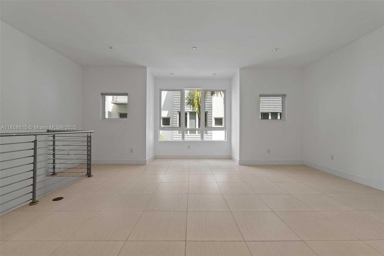 Small Image of 9161 NW 33rd St, Doral, FL 33172, USA Number 23
