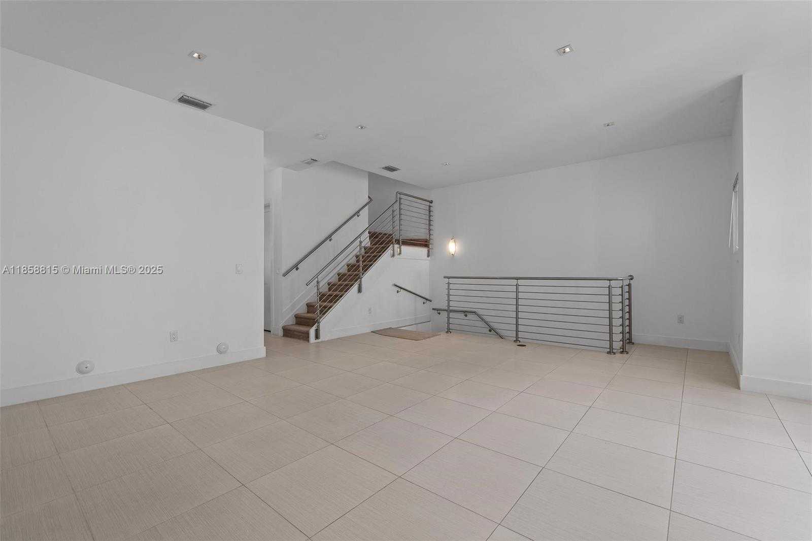 Small Image of 9161 NW 33rd St, Doral, FL 33172, USA Number 24