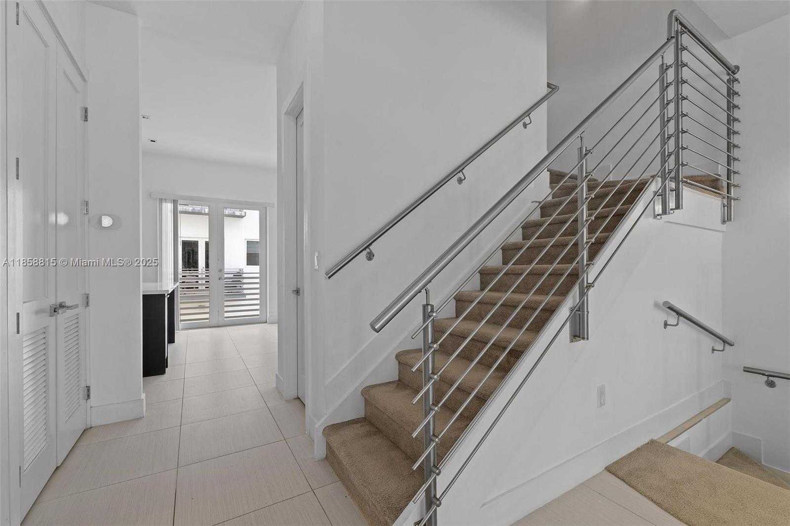 Small Image of 9161 NW 33rd St, Doral, FL 33172, USA Number 25