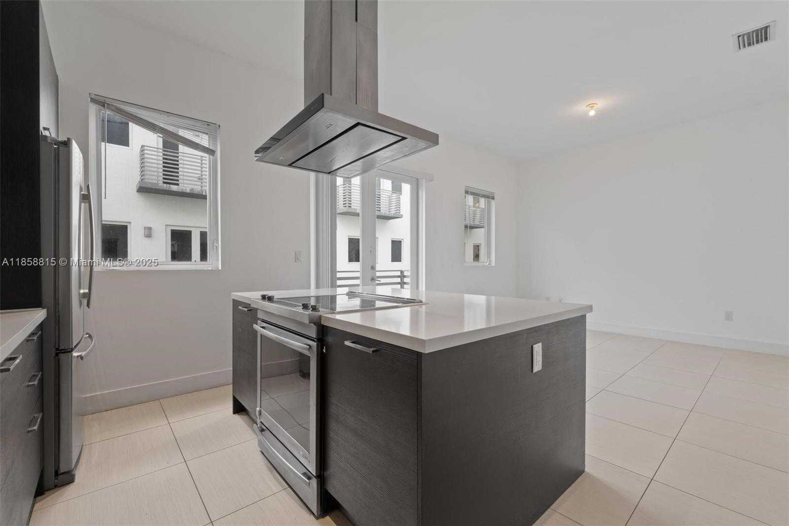 Small Image of 9161 NW 33rd St, Doral, FL 33172, USA Number 3