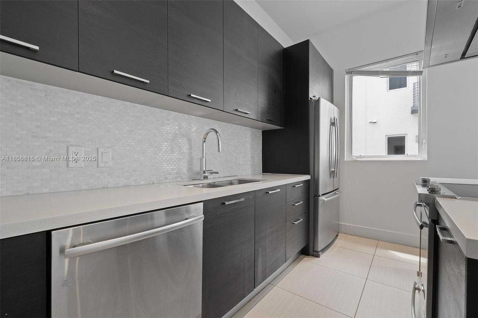 Small Image of 9161 NW 33rd St, Doral, FL 33172, USA Number 31