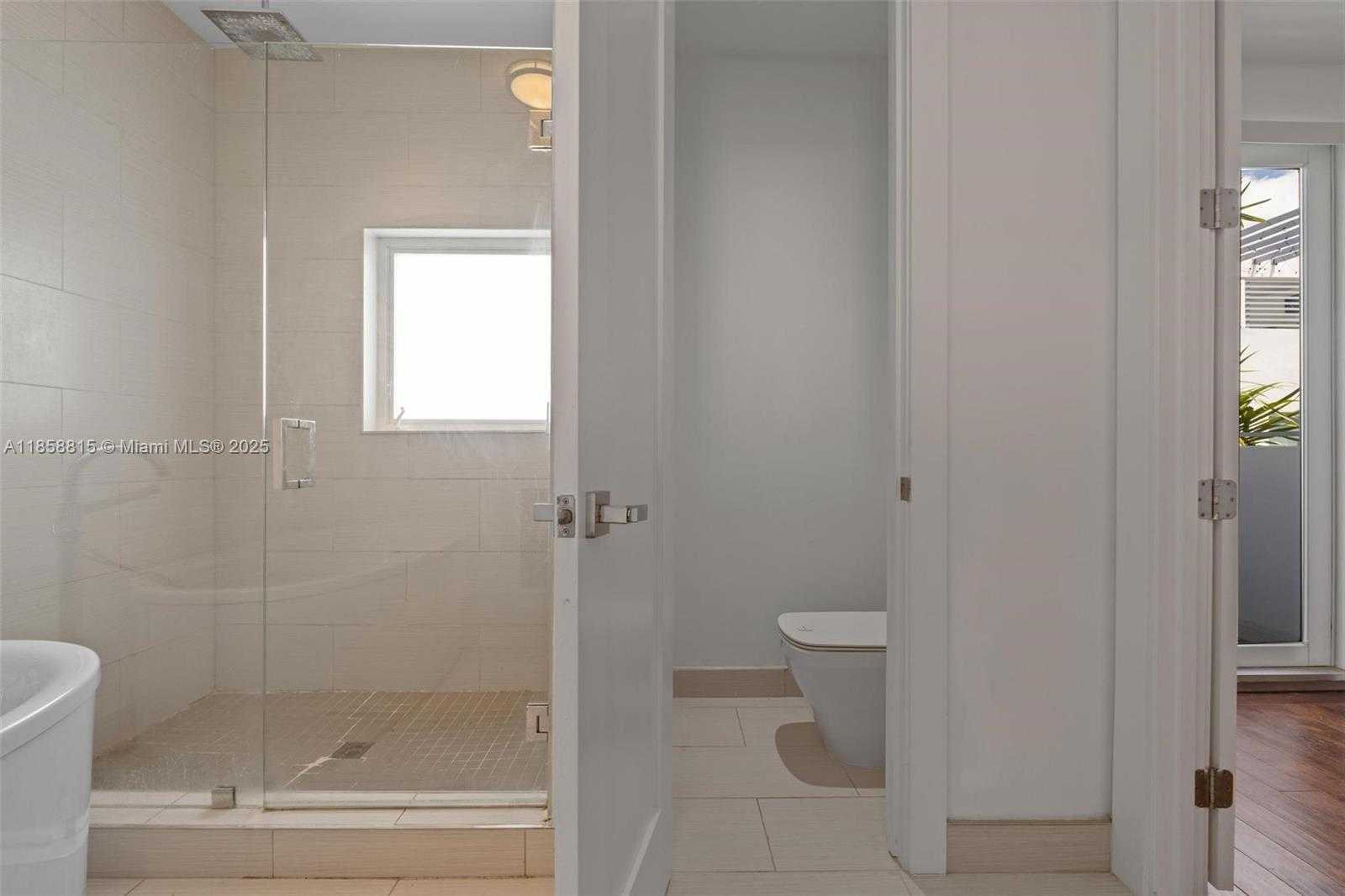 Small Image of 9161 NW 33rd St, Doral, FL 33172, USA Number 40