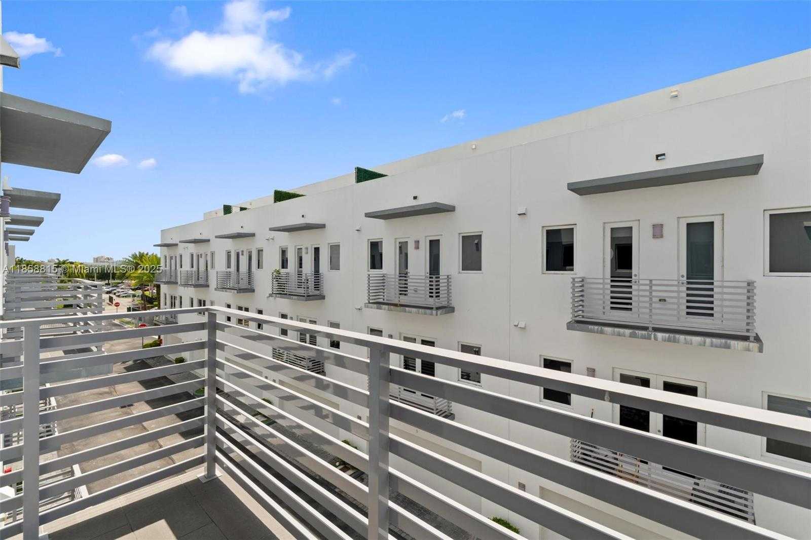 Small Image of 9161 NW 33rd St, Doral, FL 33172, USA Number 44