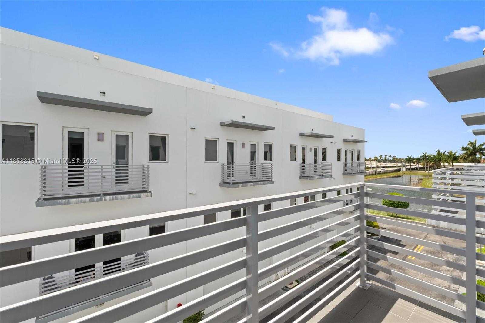 Small Image of 9161 NW 33rd St, Doral, FL 33172, USA Number 47