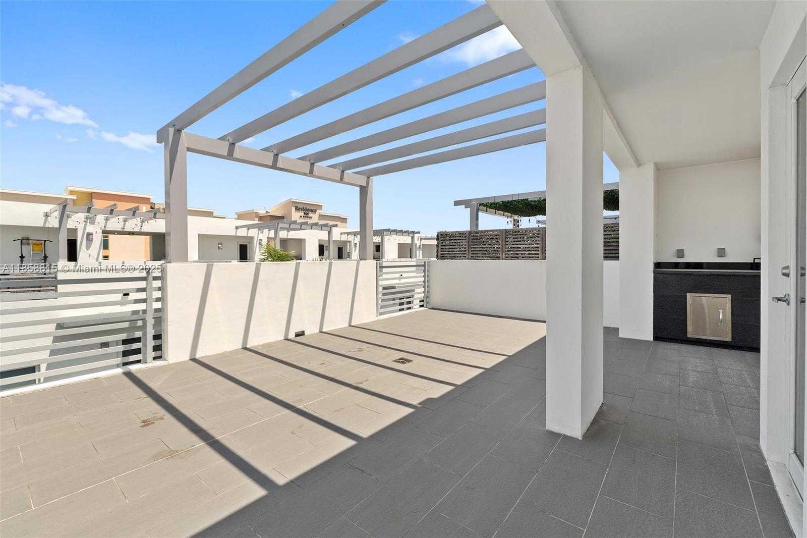 Small Image of 9161 NW 33rd St, Doral, FL 33172, USA Number 49