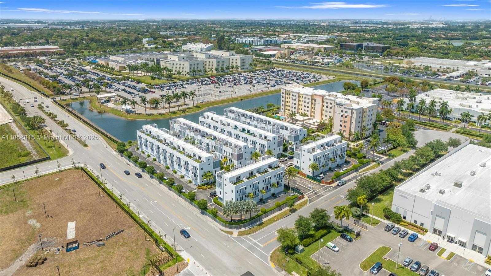 Small Image of 9161 NW 33rd St, Doral, FL 33172, USA Number 56