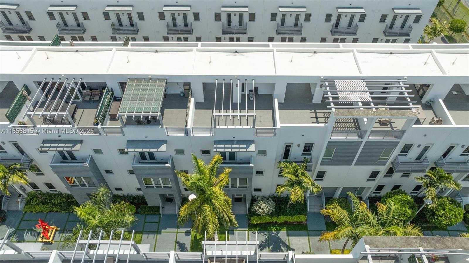 Small Image of 9161 NW 33rd St, Doral, FL 33172, USA Number 58