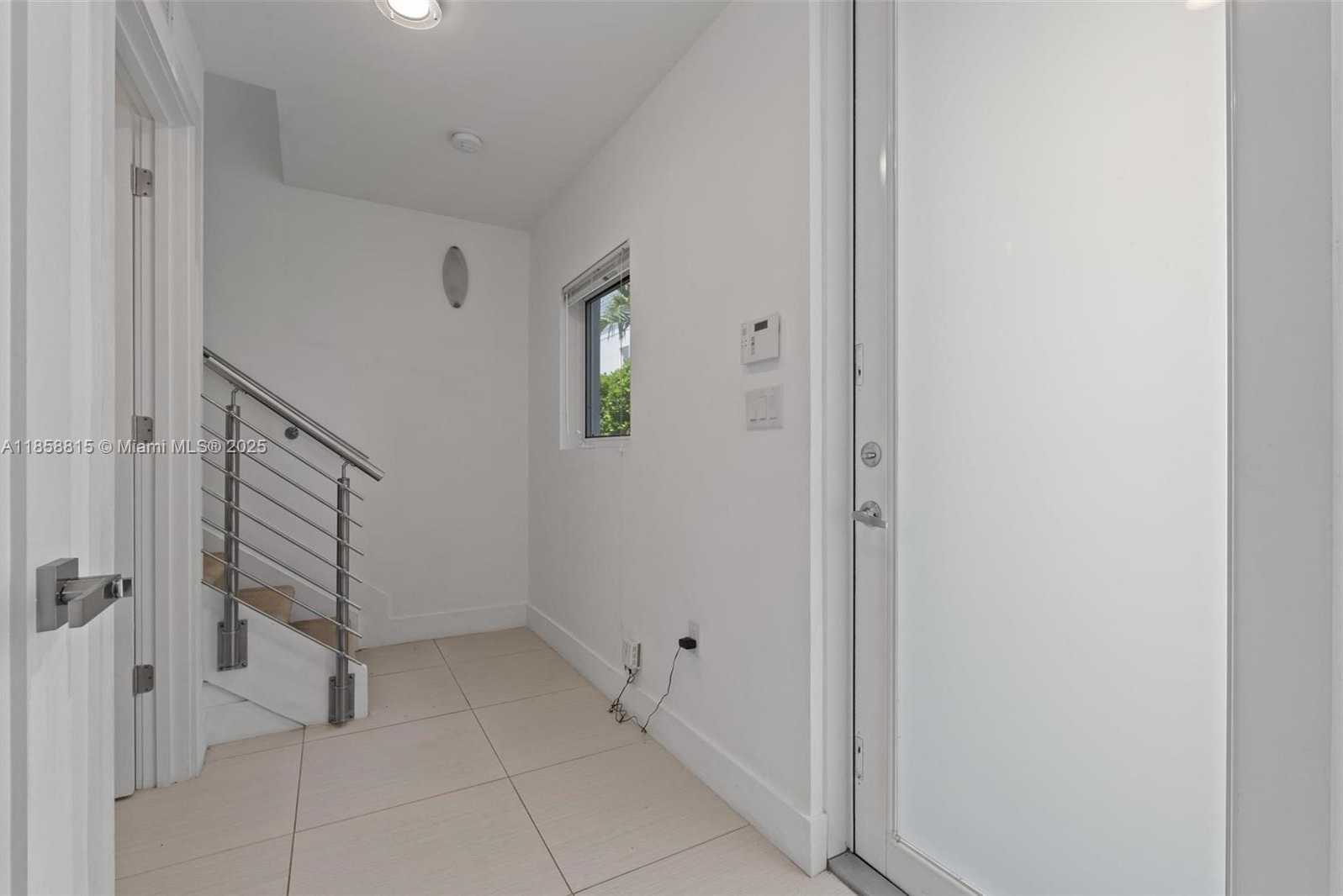 Small Image of 9161 NW 33rd St, Doral, FL 33172, USA Number 9