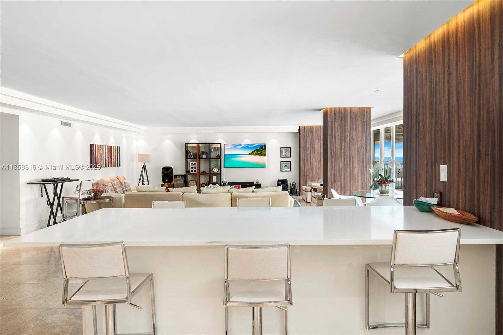 Small Image of 600 GRAPETREE DR #3BS, Key Biscayne Number 10