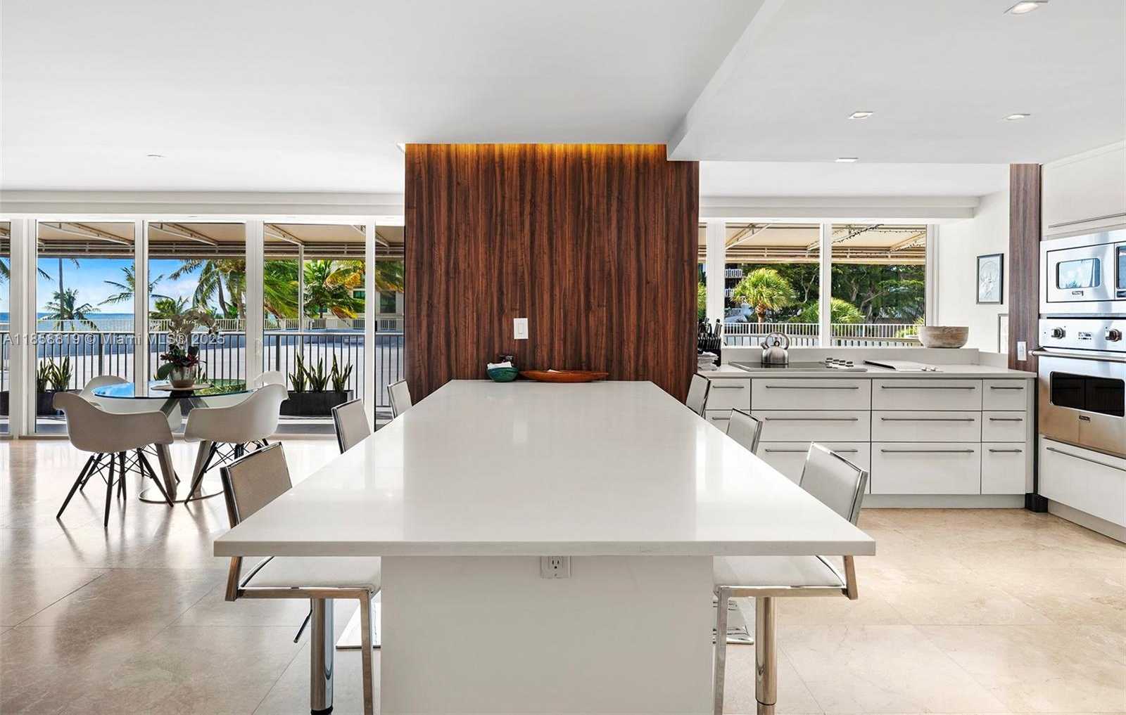 Small Image of 600 GRAPETREE DR #3BS, Key Biscayne Number 12