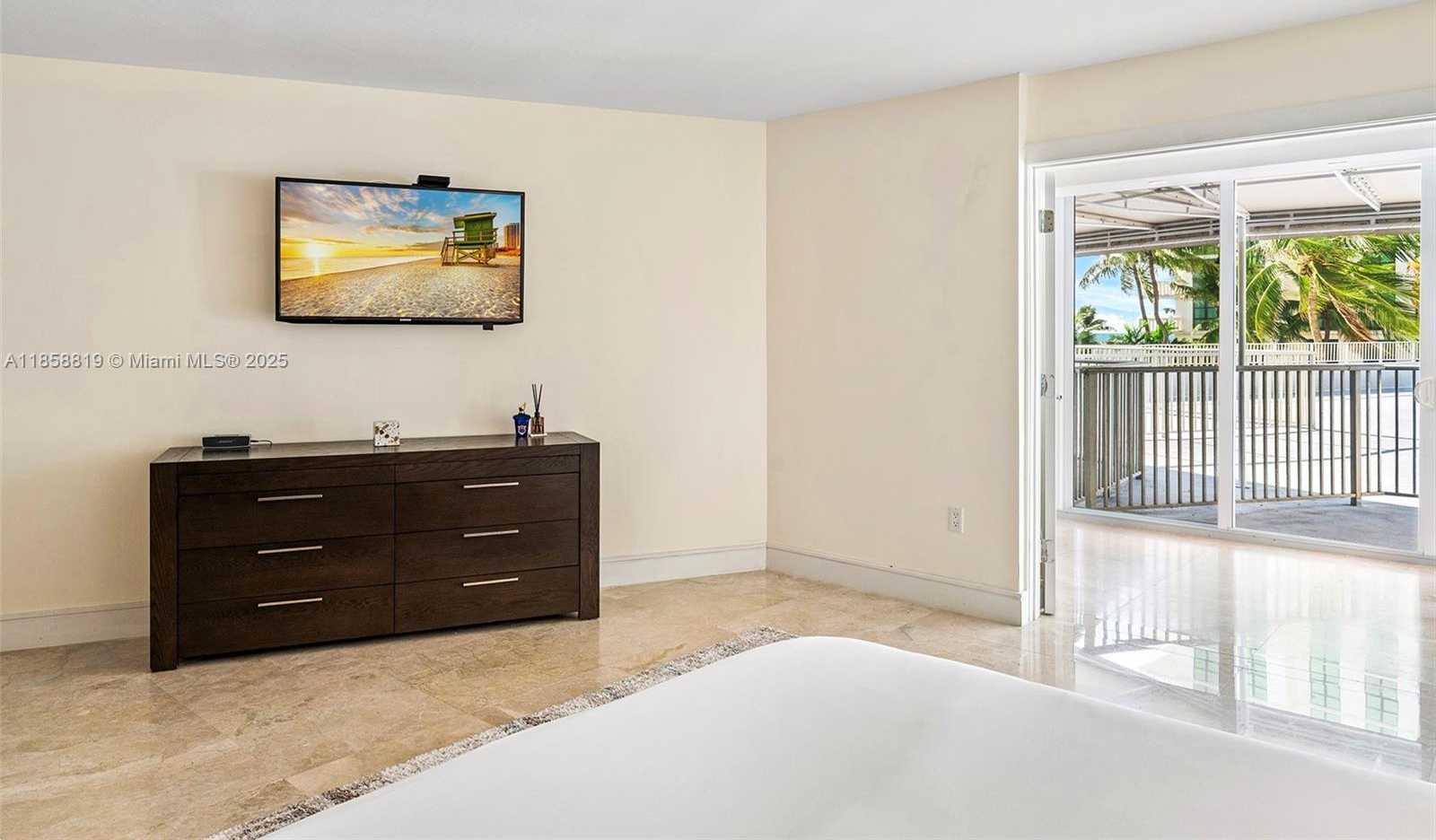 Small Image of 600 GRAPETREE DR #3BS, Key Biscayne Number 20