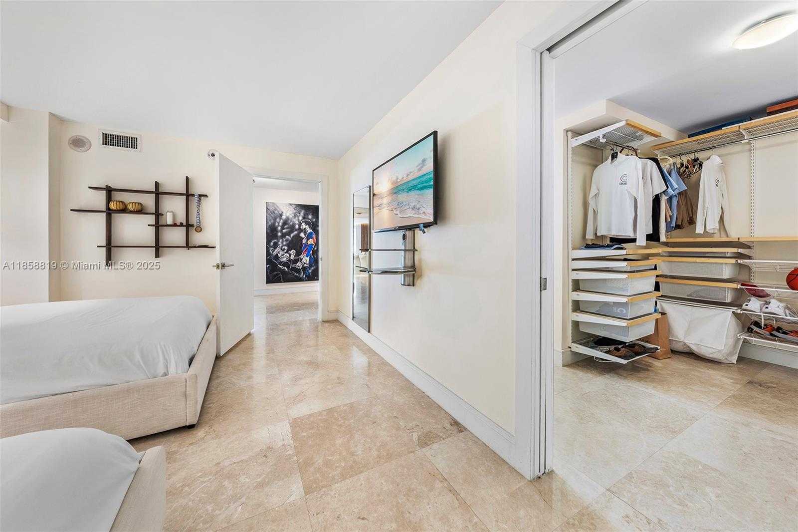 Small Image of 600 GRAPETREE DR #3BS, Key Biscayne Number 27