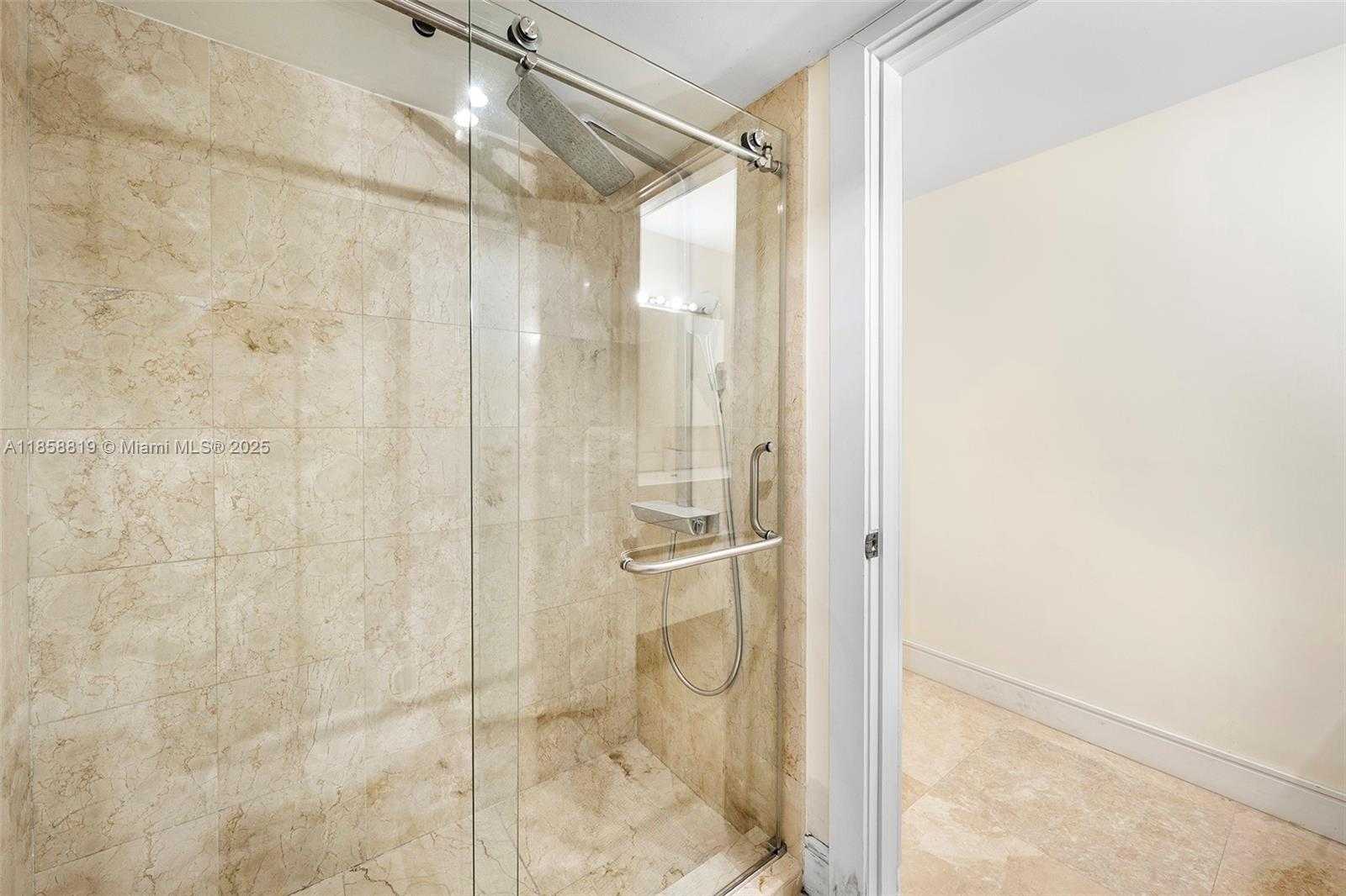 Small Image of 600 GRAPETREE DR #3BS, Key Biscayne Number 30