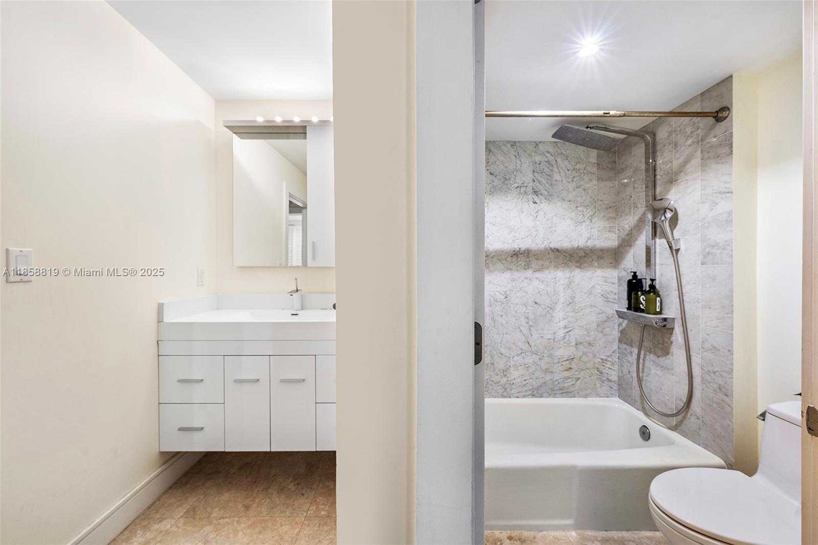Small Image of 600 GRAPETREE DR #3BS, Key Biscayne Number 34