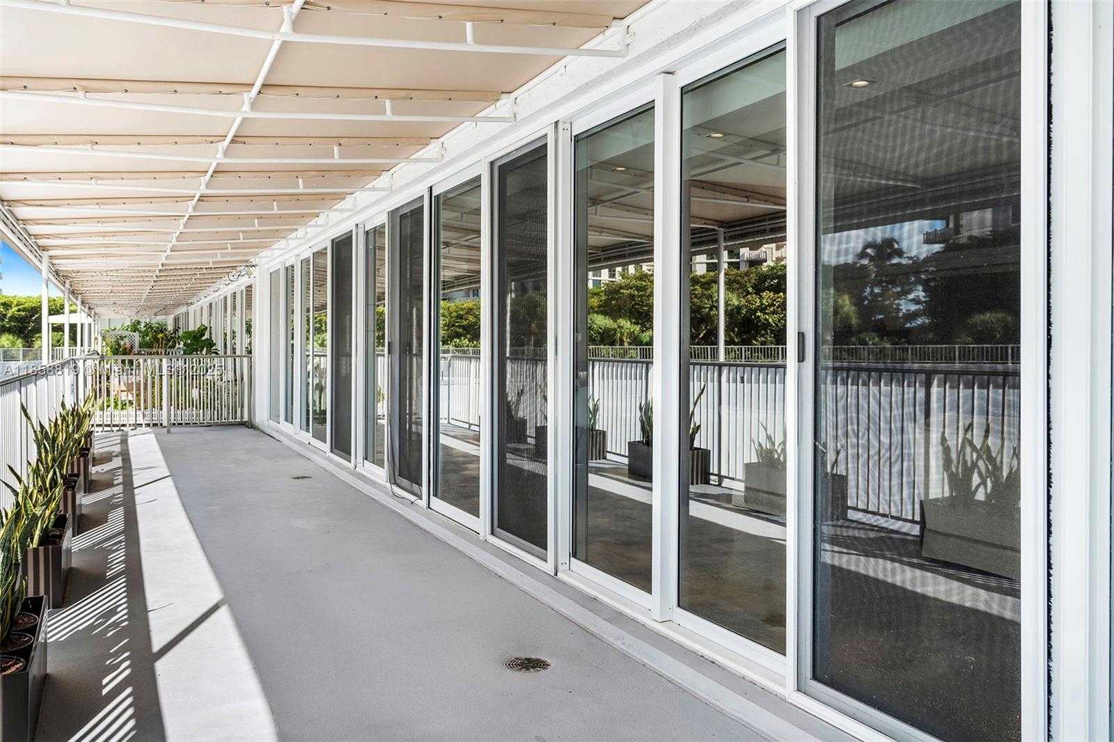 Small Image of 600 GRAPETREE DR #3BS, Key Biscayne Number 42