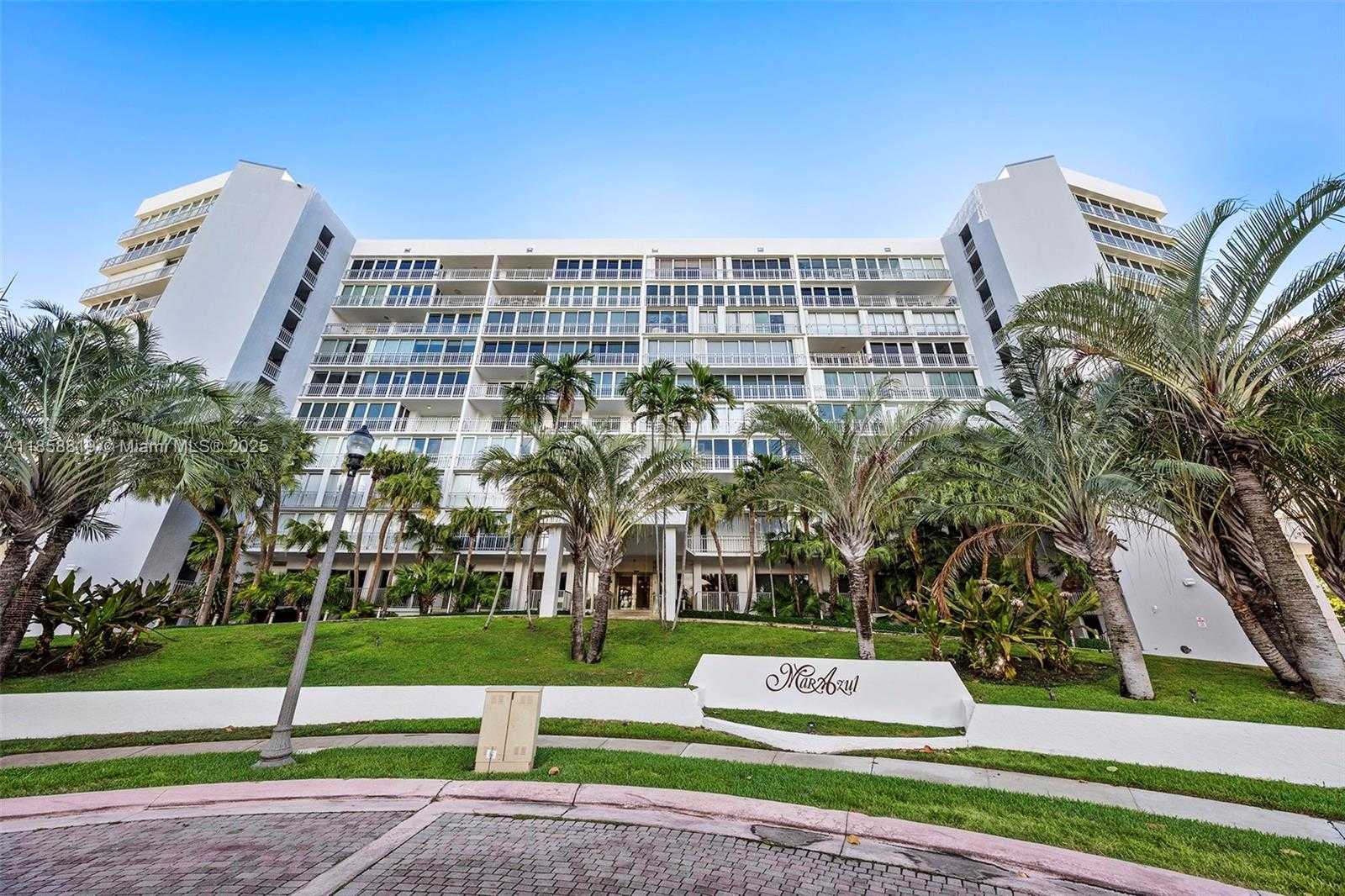 Small Image of 600 GRAPETREE DR #3BS, Key Biscayne Number 46