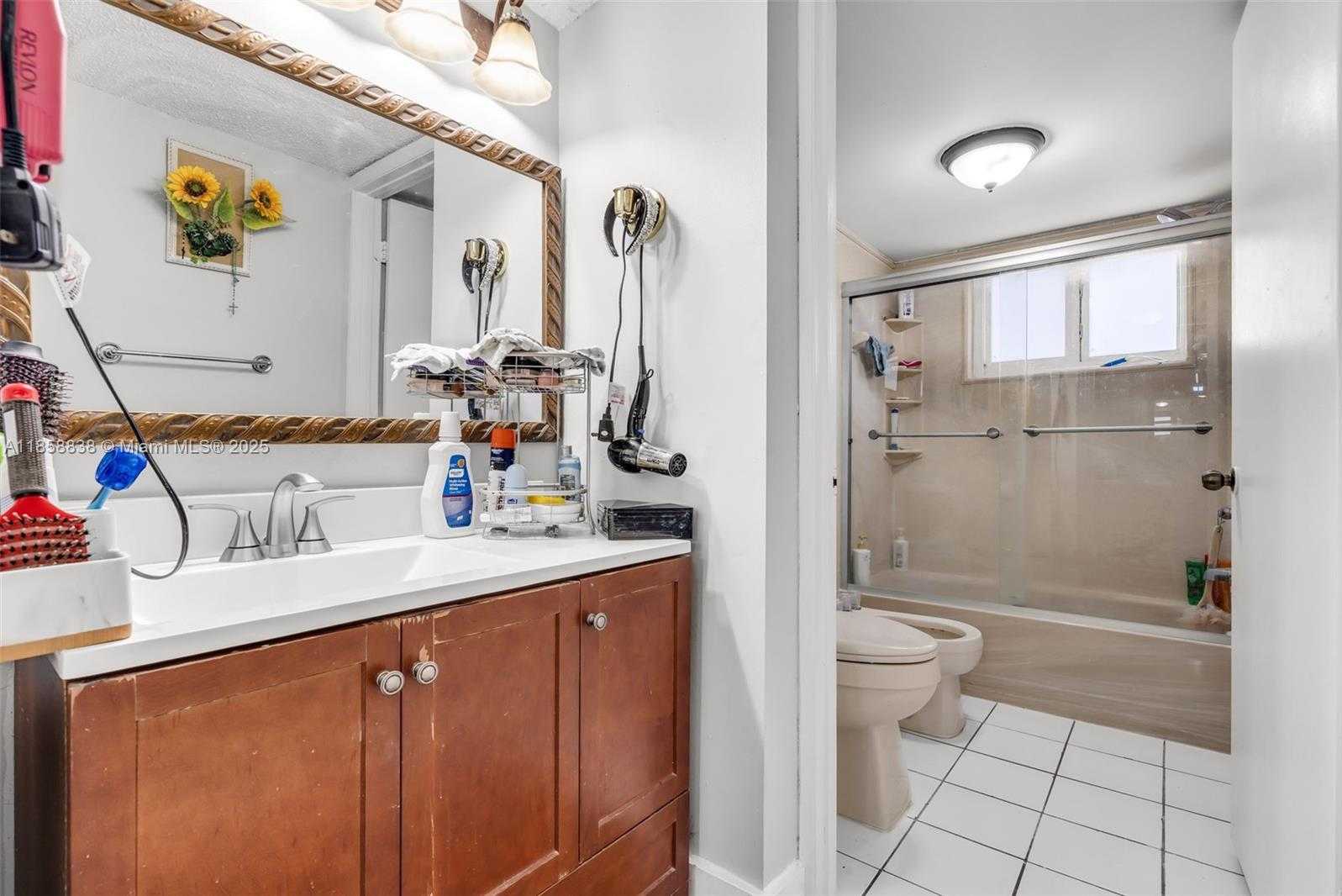 Small Image of 9917 WEST OKEECHOBEE RD #3-201, Hialeah Gardens Number 15