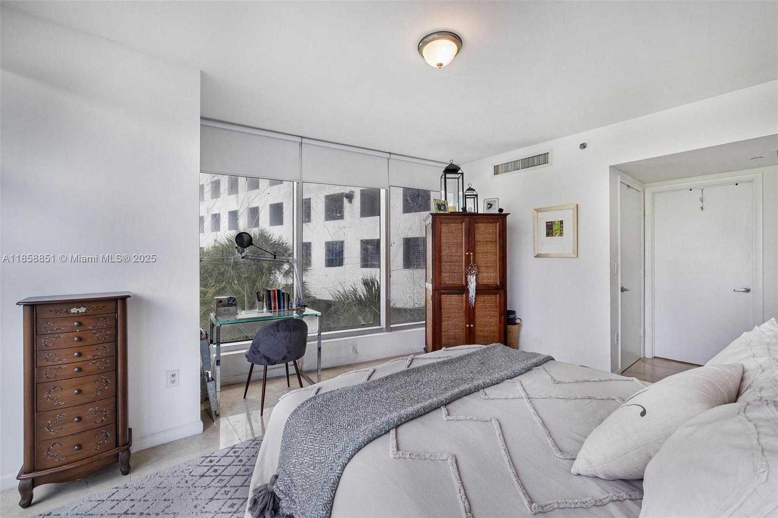 Small Image of 495 BRICKELL AVE #411, Miami Number 15