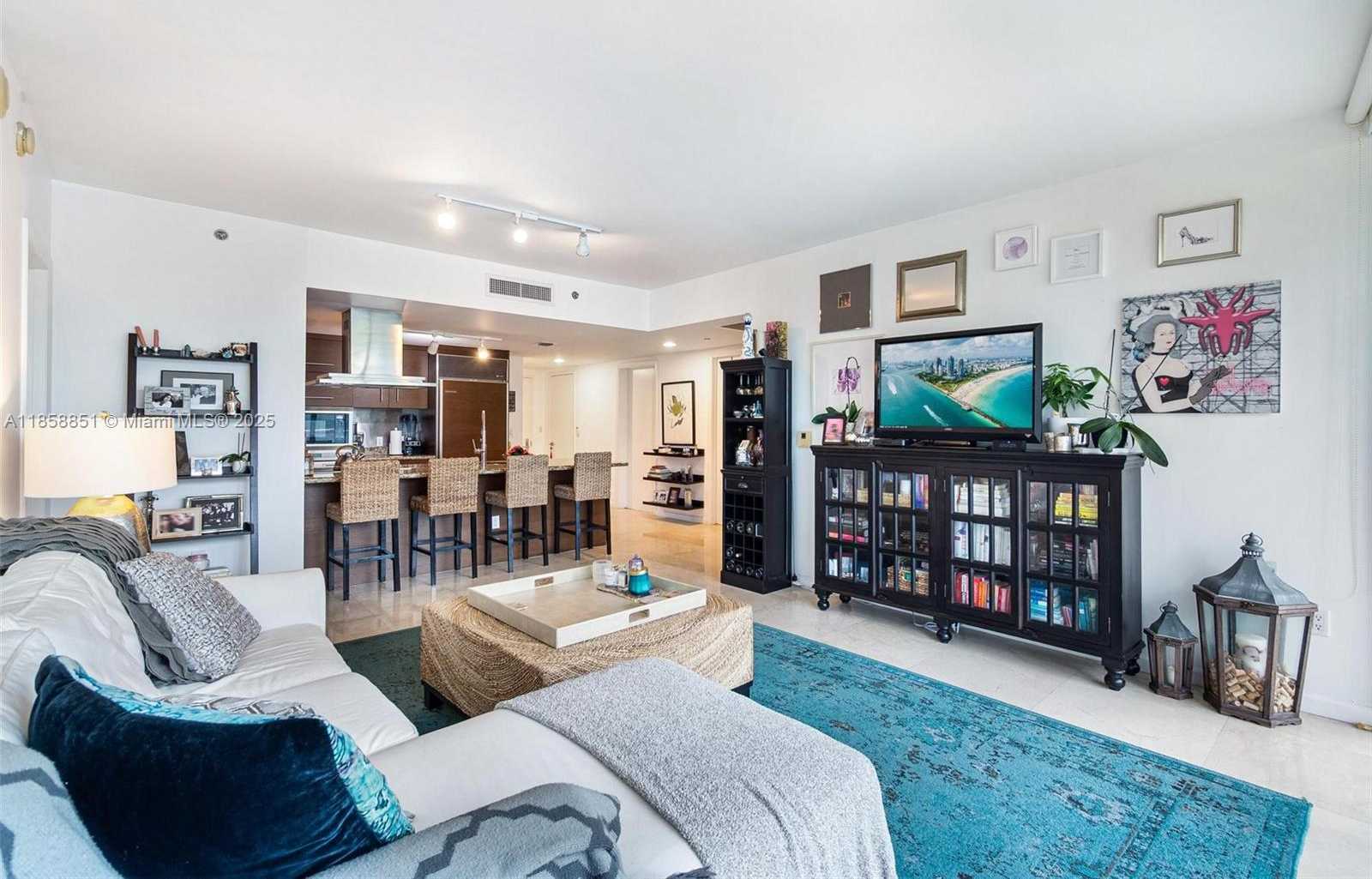Small Image of 495 BRICKELL AVE #411, Miami Number 4