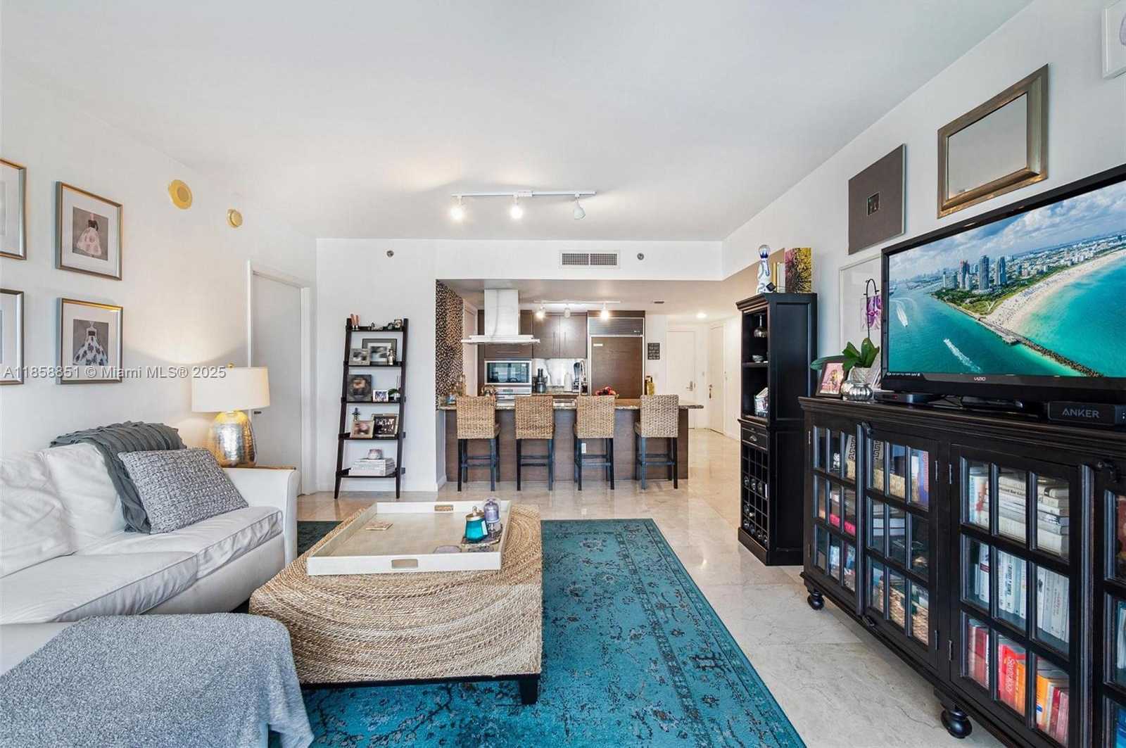 Small Image of 495 BRICKELL AVE #411, Miami Number 5