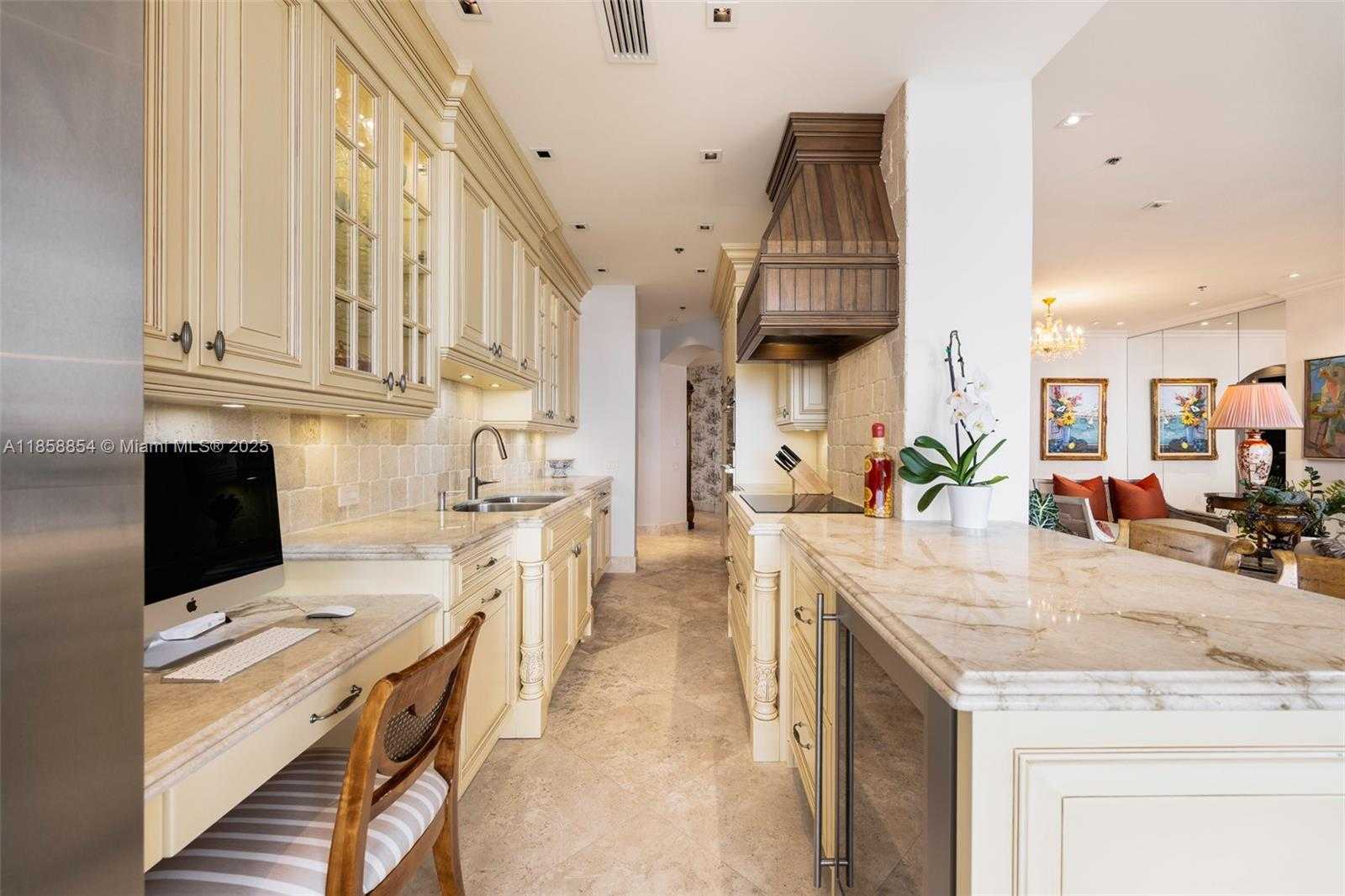 Small Image of 1581 BRICKELL AVE #T104, Miami Number 12