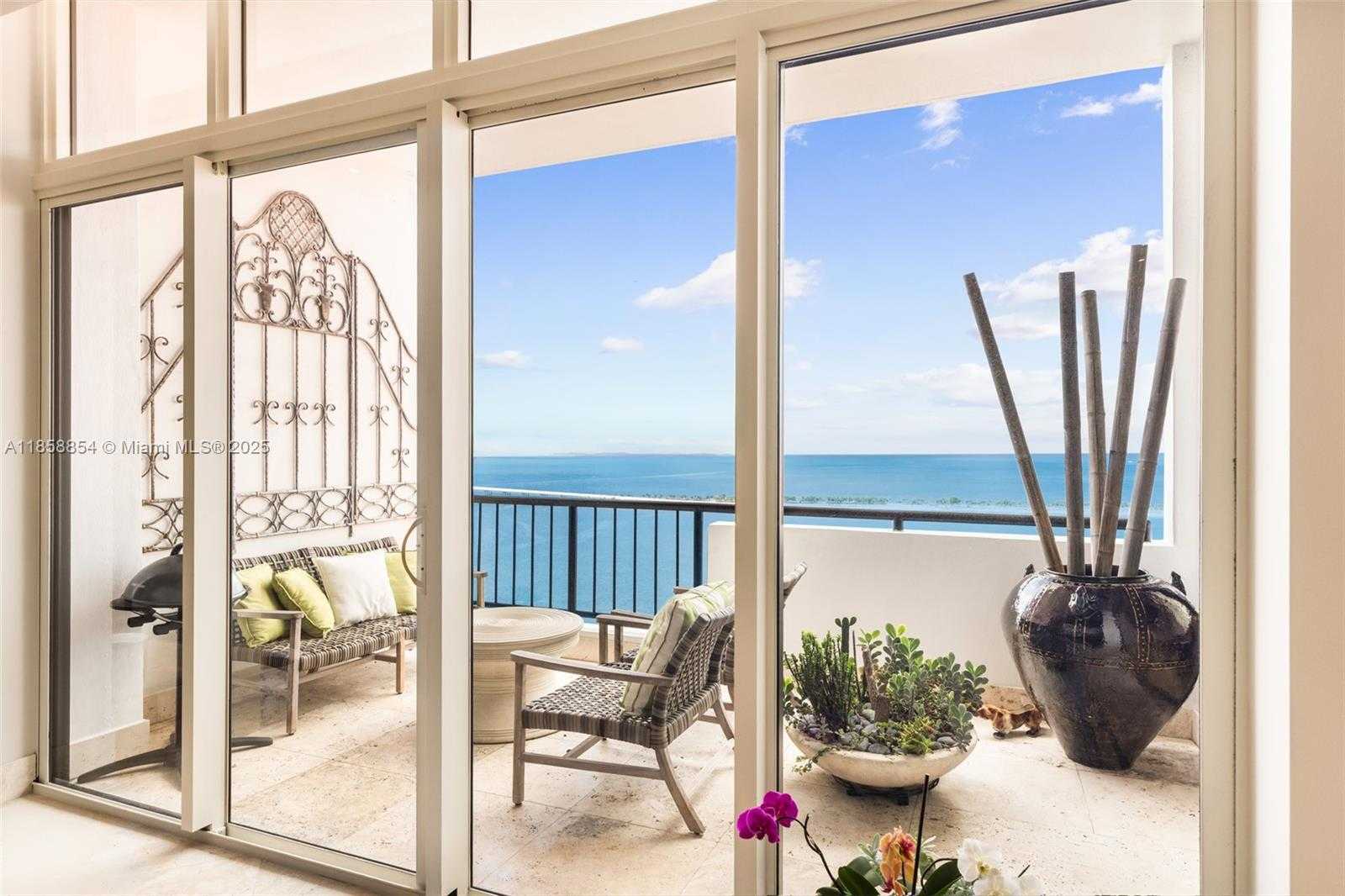 Small Image of 1581 BRICKELL AVE #T104, Miami Number 16