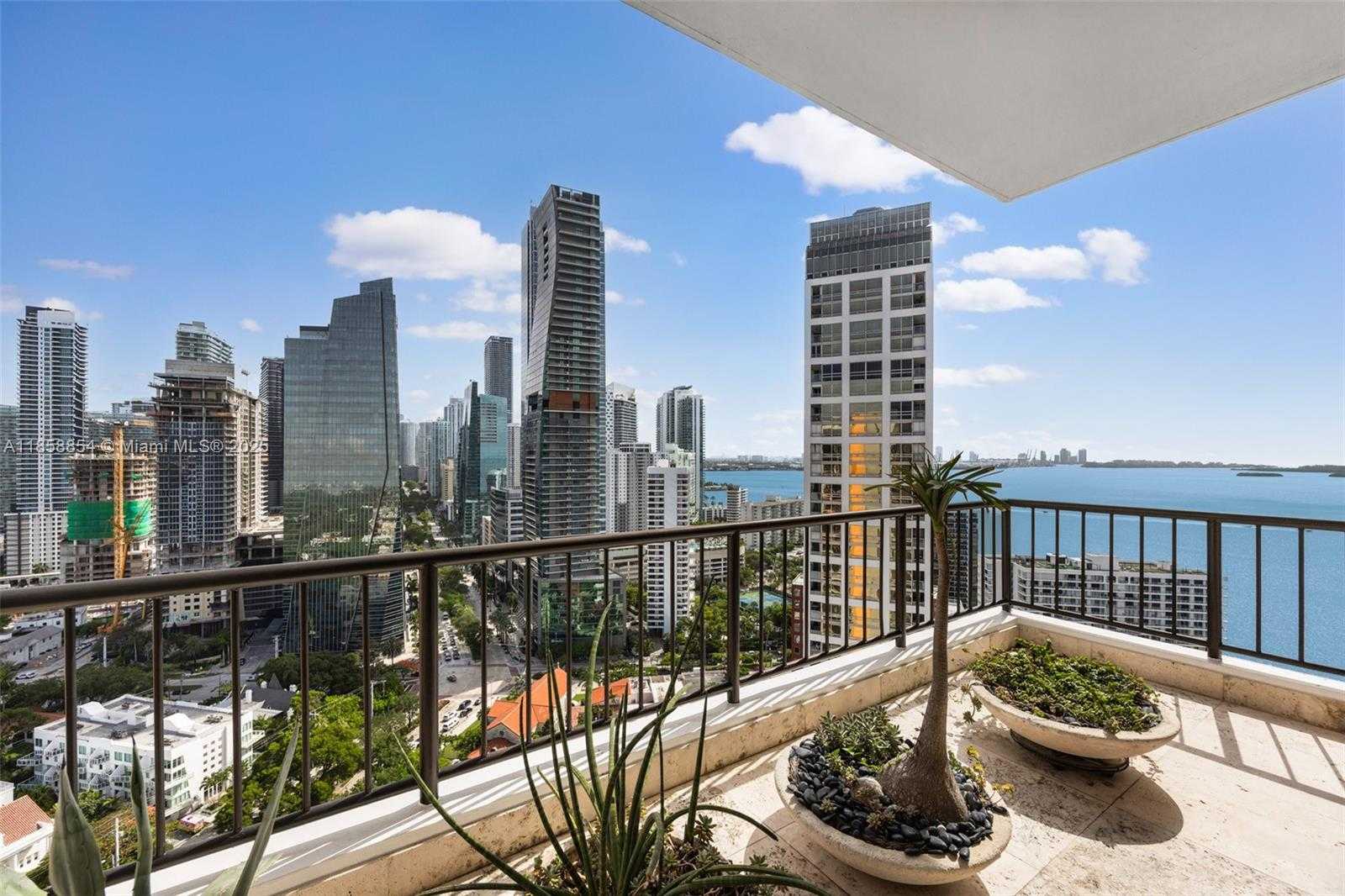 Small Image of 1581 BRICKELL AVE #T104, Miami Number 19