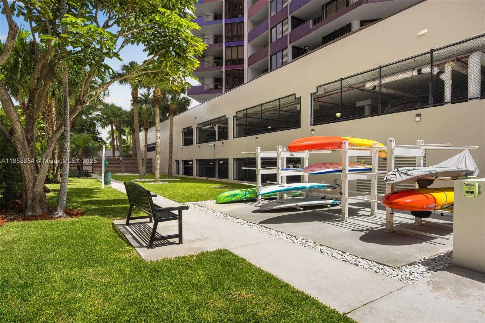 Small Image of 1581 BRICKELL AVE #T104, Miami Number 38